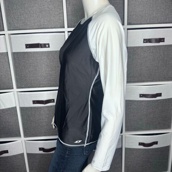 Oxide Long Sleeve Rash Guard Size Medium - Picture 6 of 9